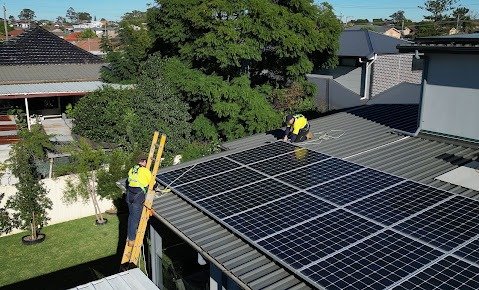 Instalación de placas solares en Calvià, Mallorca